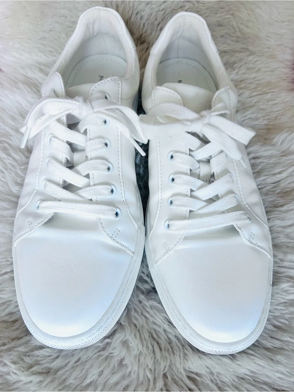 Banana Republic Men's White Vegan Low-Top Sneaker